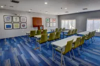 Holiday Inn Express & Suites Shelbyville Indianapolis