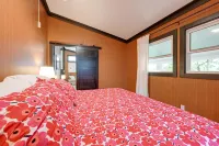 Modern Little Bear Cottage at Santeetlah Lake!