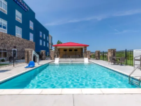 AmericInn by Wyndham Mountain Home Hotels in Baxter County