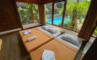 Taman Dolan Home & Resort Hotels in Bumiaji