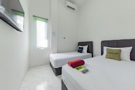 Urbanview Hotel La De Grizz Syariah Sampit by RedDoorz