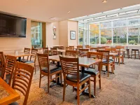 Best Western Plus Inner Harbour Hotels near Laurel Point