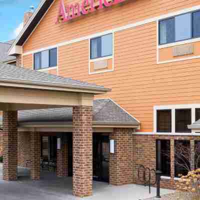 AmericInn by Wyndham Green Bay East Hotel Exterior