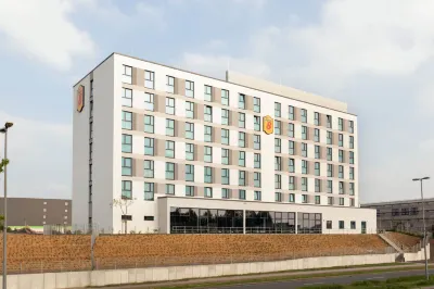 Super 8 by Wyndham Oberhausen Hotels near Small-town stage Sterkrade e. V.