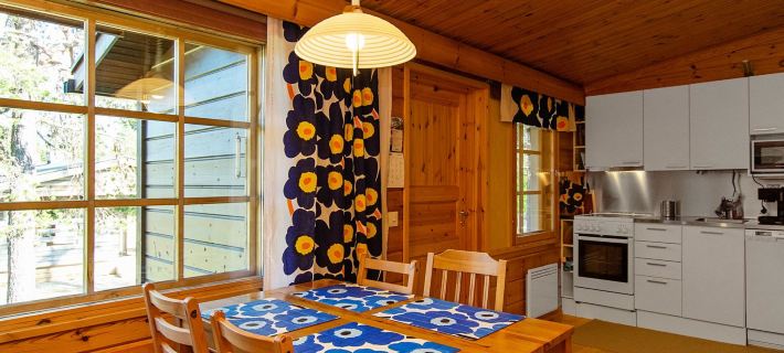 Metsänpirtti 1 Hotels in Saariselkä