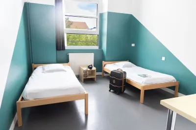 Auberge de Jeunesse HI Amiens Hotels in Nampty
