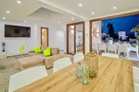 Villa N15 en Plein cœur de la Marina, Proche de Rosas, Costa Brava