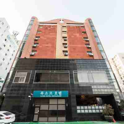 룩소르 호텔 Hotel Exterior