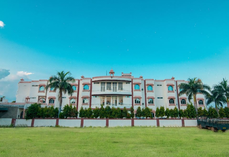 hotel overview picture