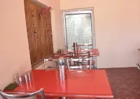 Abhiraj Guest House