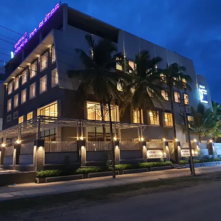 Emerald Clarks Inn Suites Отели в г. Майсур