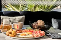 Crowne Plaza MARSEILLE - LE DÔME by IHG - breakfast