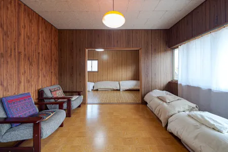 Guesthouse Meguruya Отели рядом со станцией JR Sakata station