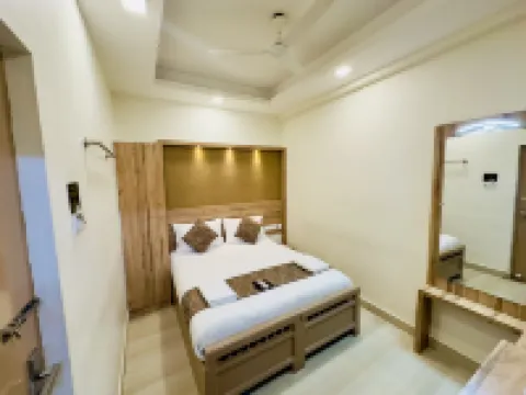 Stay Court - Business Class Hotel - Near Central Railway Station โรงแรมในเจนไน