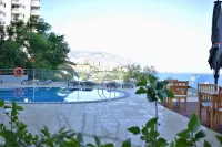 Madeira Regency Cliff - Adults Only - piscina