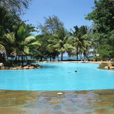 Papillon Lagoon Reef Hotel