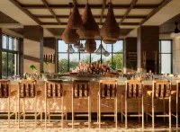 Kimpton GRAND ROATAN RESORT AND SPA by IHG - bar