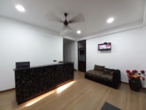 Airport Pearl Garden Transit Hotel