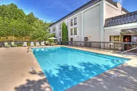 Hampton Inn Franklin - parking