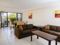 Gladstone Heights Executive Apartments