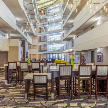 La Quinta Inn & Suites by Wyndham Lubbock West Medical Centr