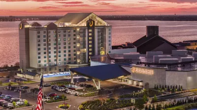 Horseshoe Lake Charles Hotels near Sam Houston Jones State Park