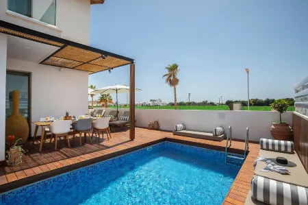 Chris le Mare Luxury Villa