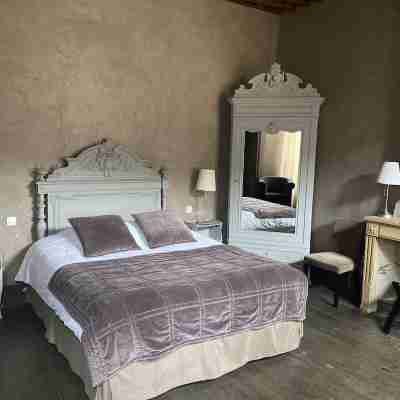 Hôtel de la Tour Rooms