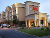 Hampton Inn & Suites by Hilton Montreal-Dorval Hotels near Centropolis