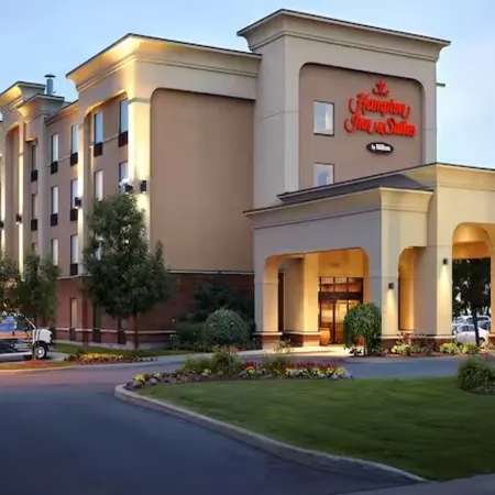 Hampton Inn & Suites by Hilton Montreal-Dorval