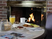 Hawthorn Extended Stay by Wyndham Green Bay - breakfast