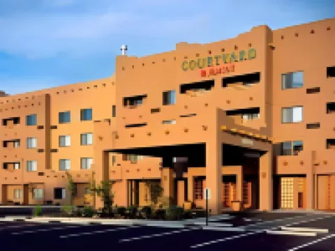 Courtyard Farmington Hotels in Farmington