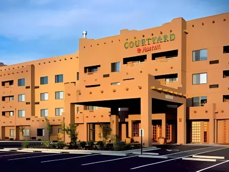 Courtyard Farmington