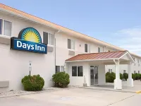 Days Inn & Suites by Wyndham Fargo 19th Ave/Airport Dome Hotels near Topnotch Clothing & Cosmetics