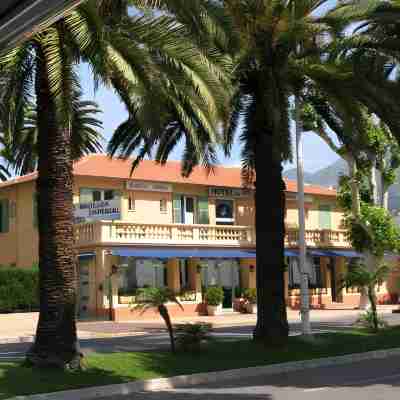 Hôtel Pavillon Impérial Hotel Exterior