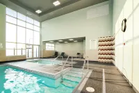 Holiday Inn & Suites CALGARY AIRPORT NORTH by IHG - Hot Tub