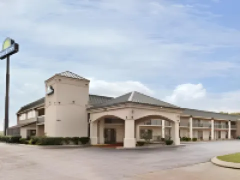 Days Inn by Wyndham Clarksville North Hotels in Clarksville