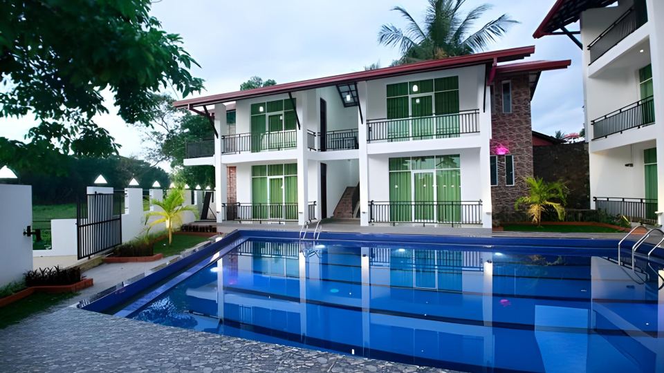 Hotel Sanri Villa Katunayake