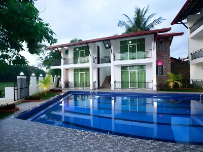Hotel Sanri Villa Katunayake