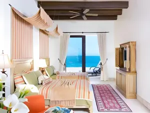 Villa la Estancia Beach Resort & Spa