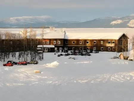 Hornavan Hotell Отели в г. Арьеплуг