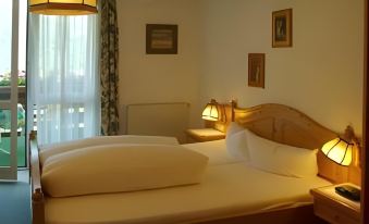 Hotel-Garni Stern - Bed & Breakfast & More