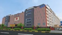 SK Klyde Grand Hotel Hotels near Kumauni Ramleela Park