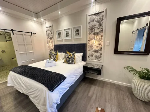 Spacube Luxury Suites and Spa