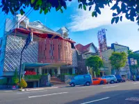 Tickle Hotel Hotels near Wijaya Textile & Tailor