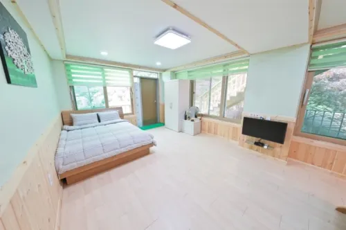 Wonju Mountain Pension