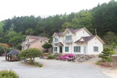Hongcheon Peacock Farm Pension Hotel in zona Theme Park