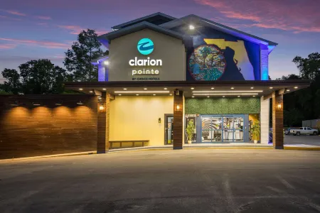 Clarion Pointe Tallahassee-State Capitol Отели в г. Таллахасси