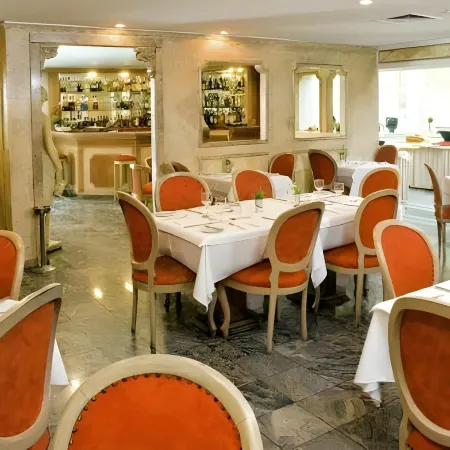 Ninety Hotel Отели рядом с достопримечательностью «Жардин»