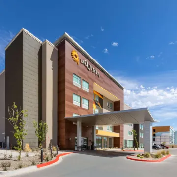 La Quinta Inn & Suites by Wyndham El Paso East Loop-375 Hotels near Jungle Jaks